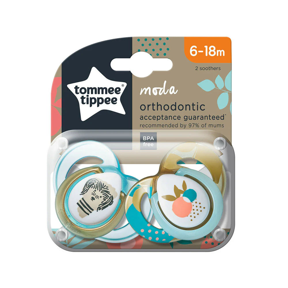 Tommee Tippee Moda Orthodontic Soothers 6-18 months 2 Pack - Fruit/Dog Pack